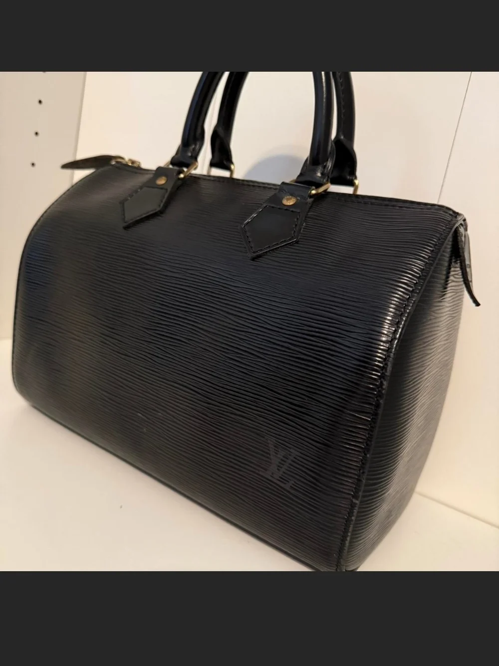 Vintage Louis Vuitton Black Epi Leather Speedy 25 Satchel